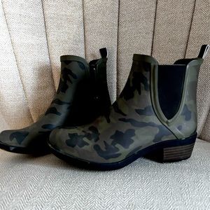 Lucky Camo Rain-boots ~ Size 6 rarely worn Lucky Brand rain boots,